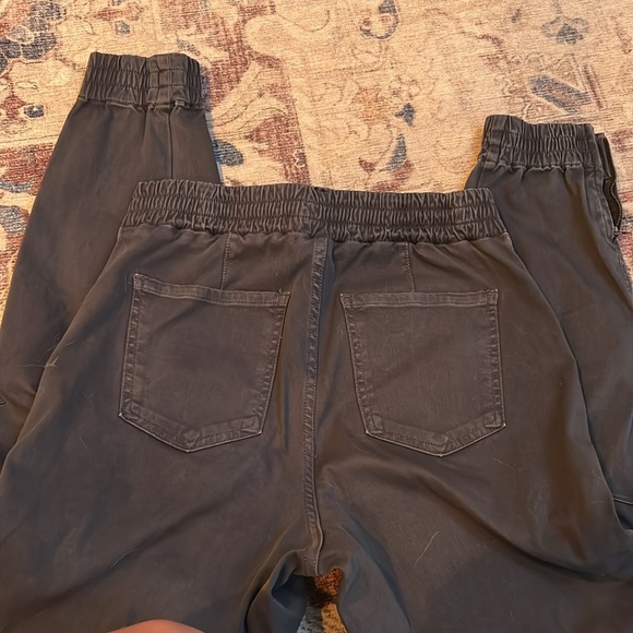 Spanx Stretch Twill Cargo Pull On Ankle Zip Jogger Gray - Picture 5 of 5